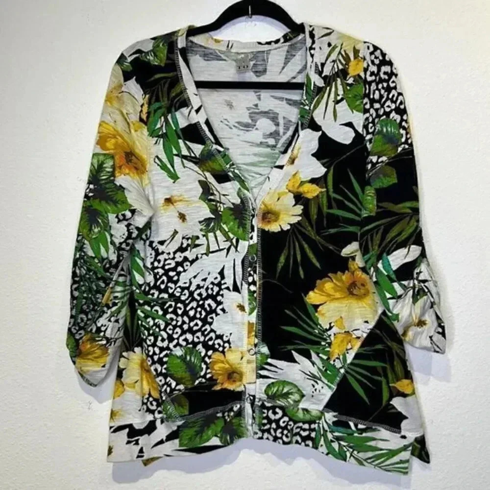 T/O Thomas and Olivia Floral Long Sleeved Vee Neck Snap Front Cardigan